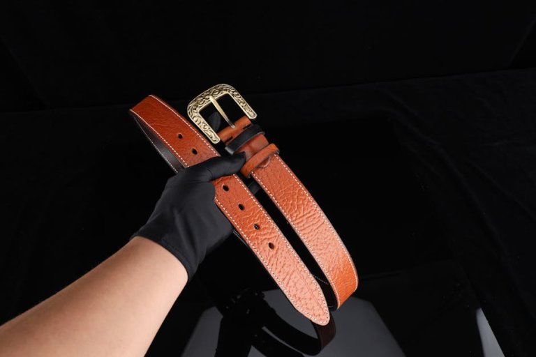 女裝皮帶：律動時尚中的文化韻味